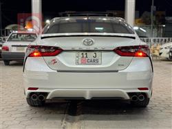 تۆیۆتا کامری